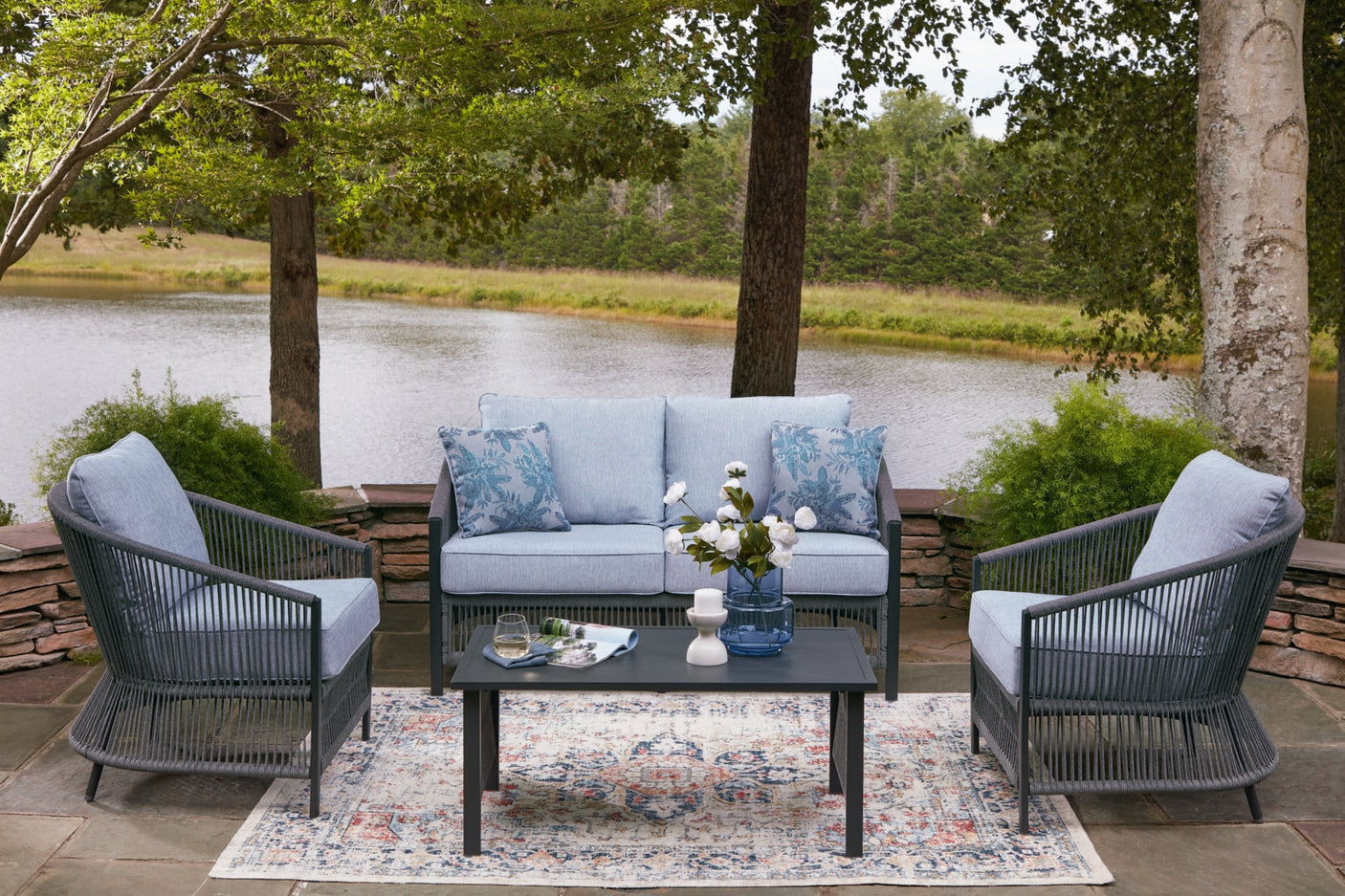 Bridges Outdoor Dining Set