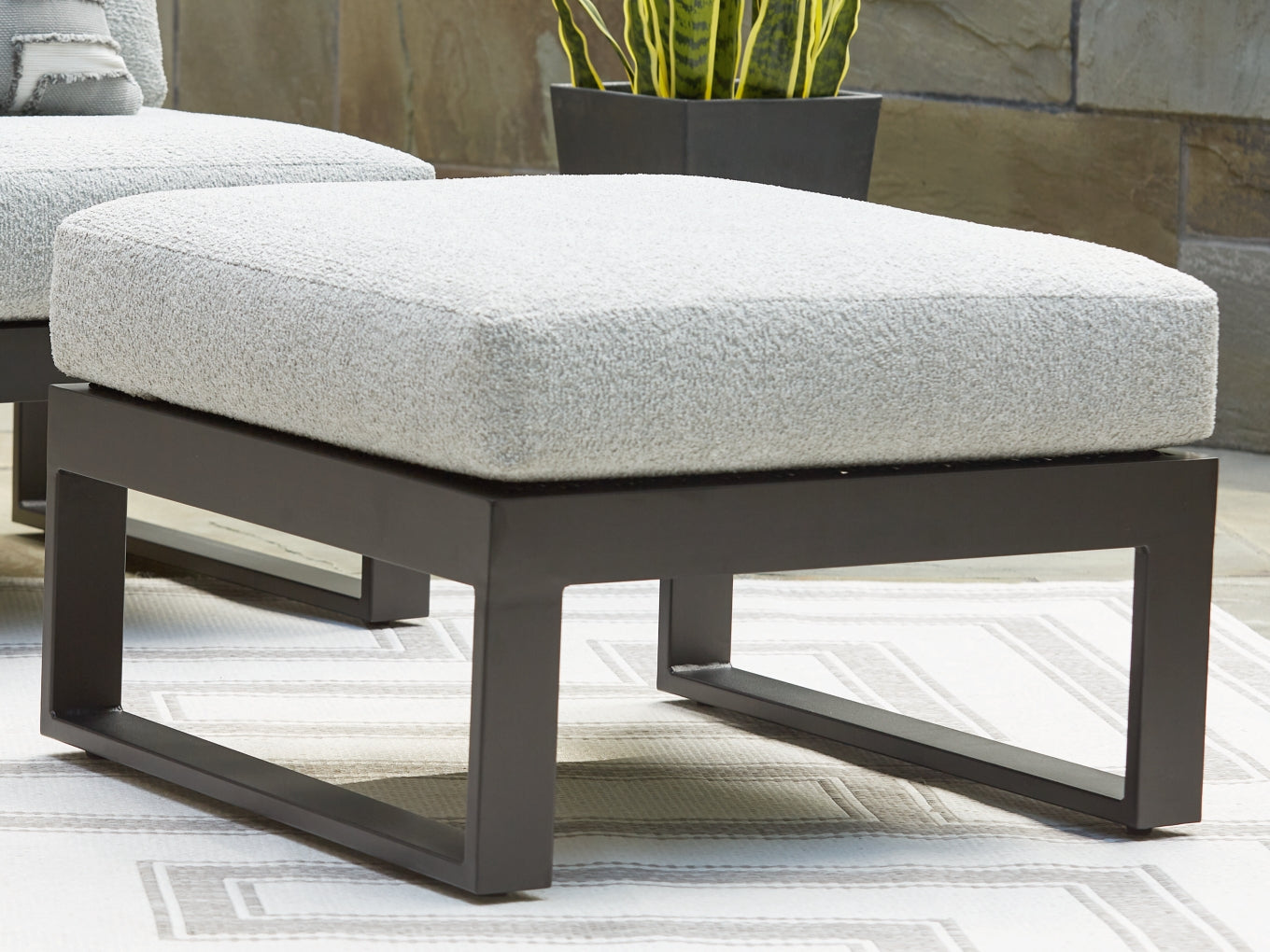Beachloft Outdoor Ottoman