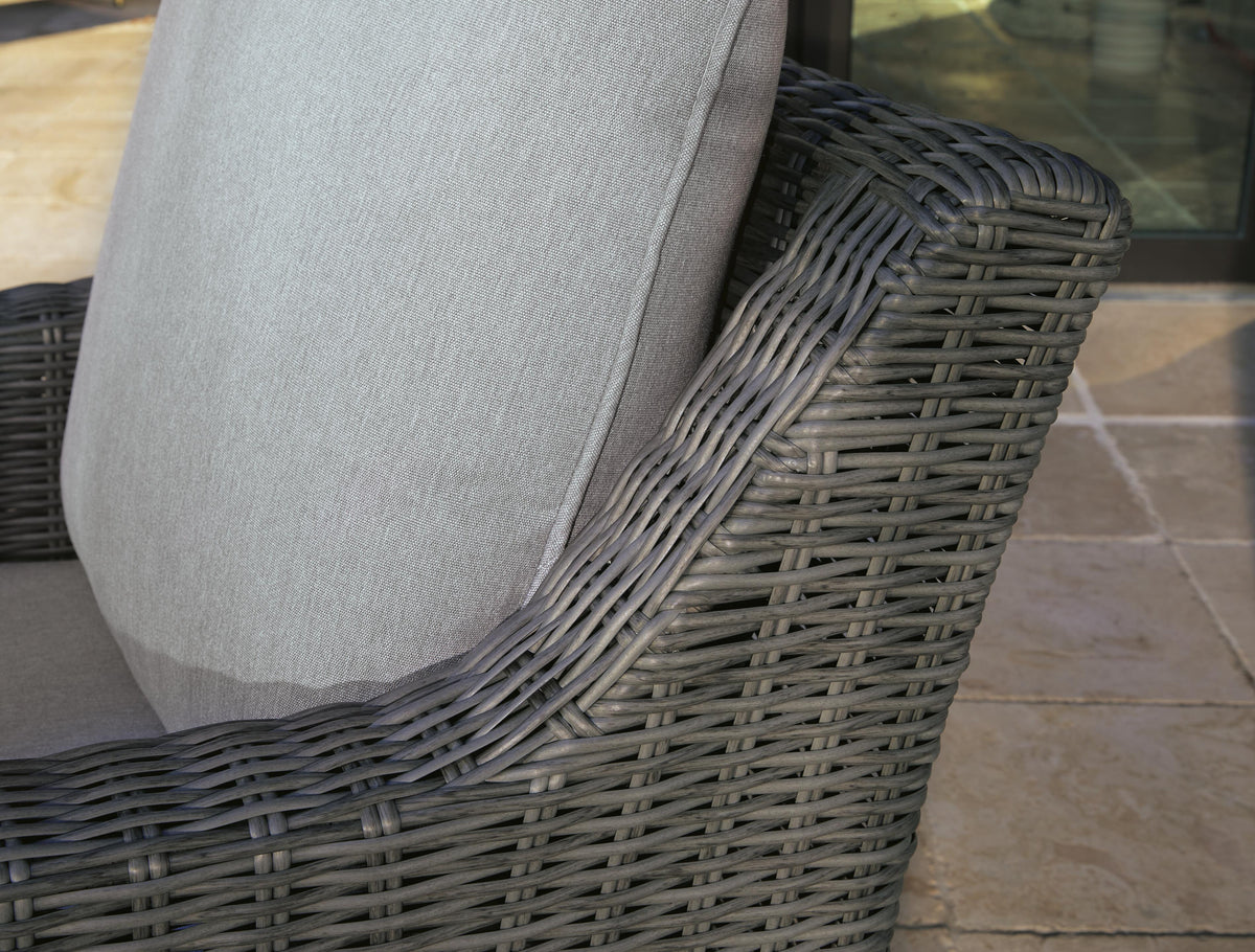 Elite Outdoor Chair