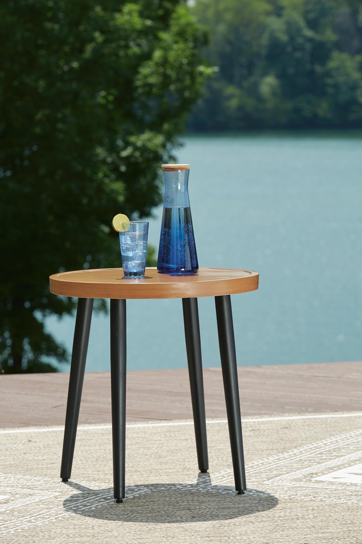 Horizon Outdoor End & Side Table