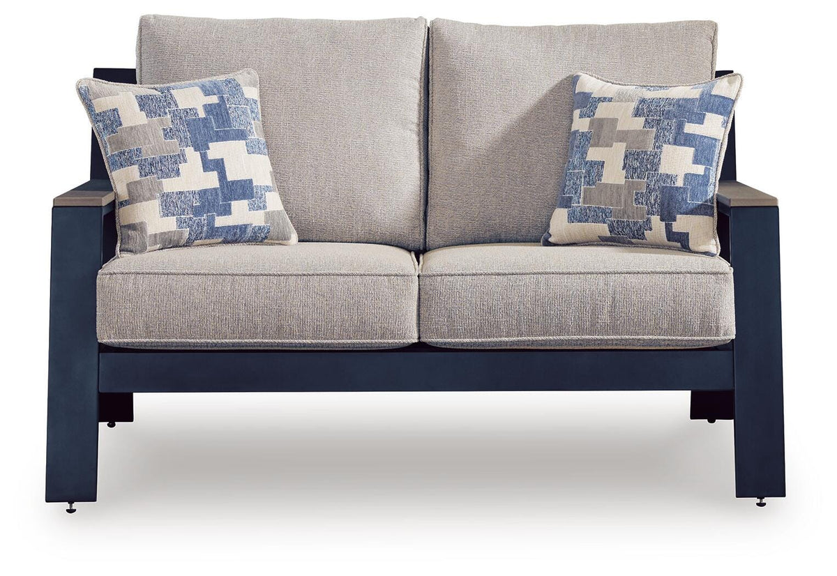 East Outdoor Loveseat