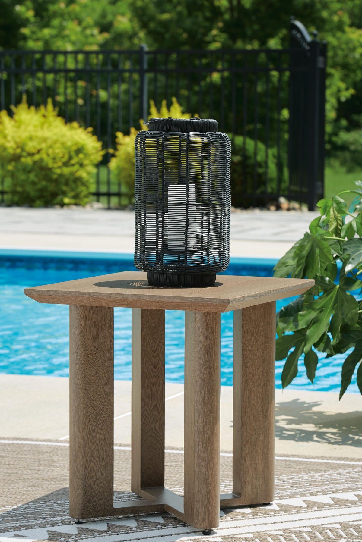Serene Outdoor End & Side Table