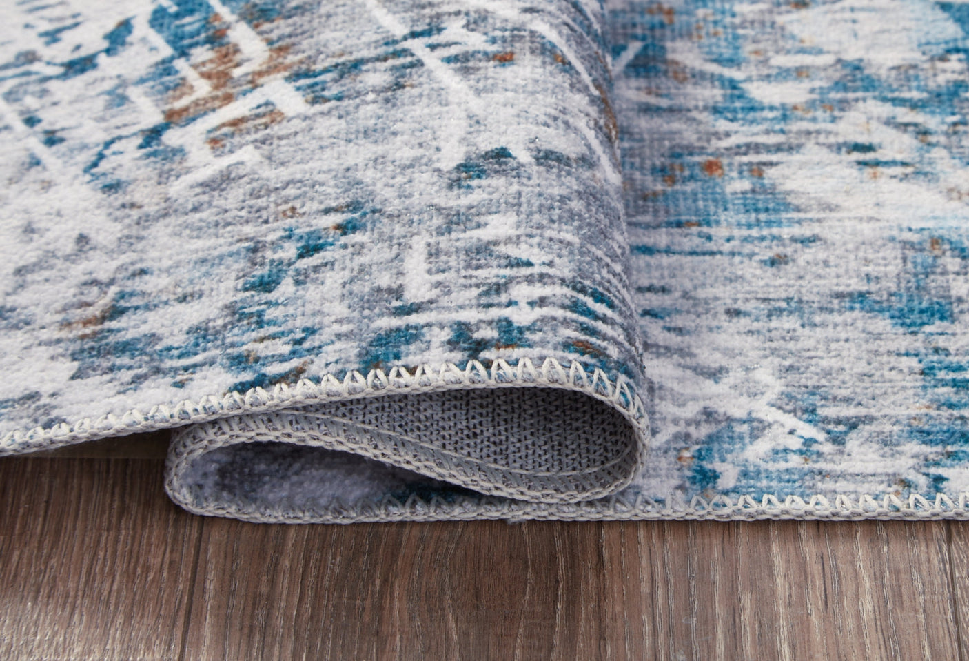 Garyard Area Rugs
