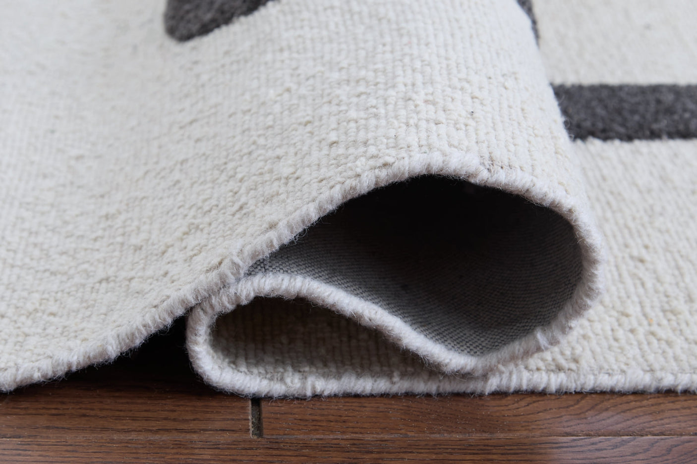 Davismour Area Rugs