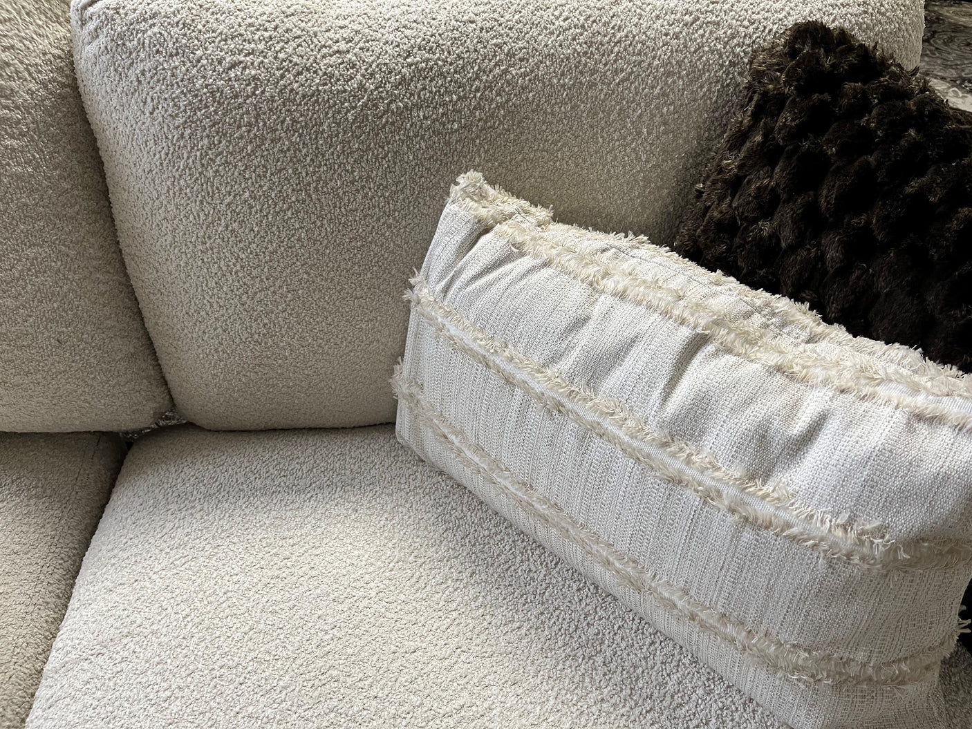 Stormy Sectional w/ FREE Ottoman