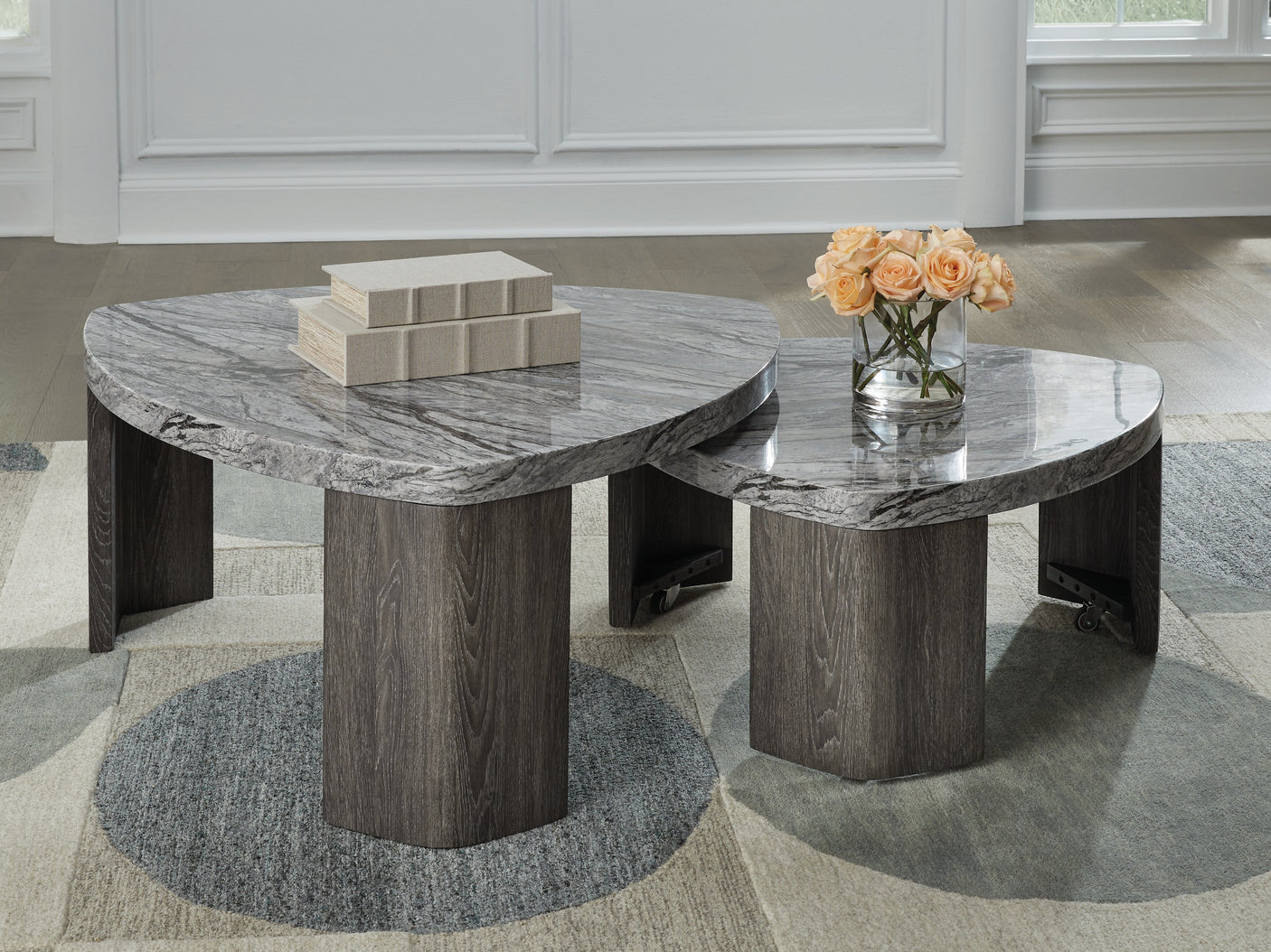 Surmour Stacked Coffee Table Set