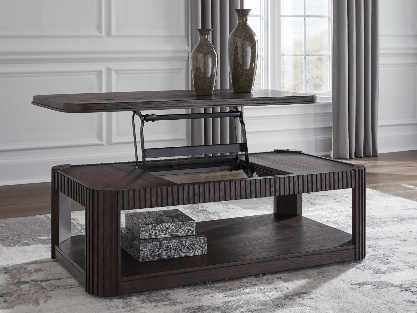 Carlibrie Lift Top Cocktail Table
