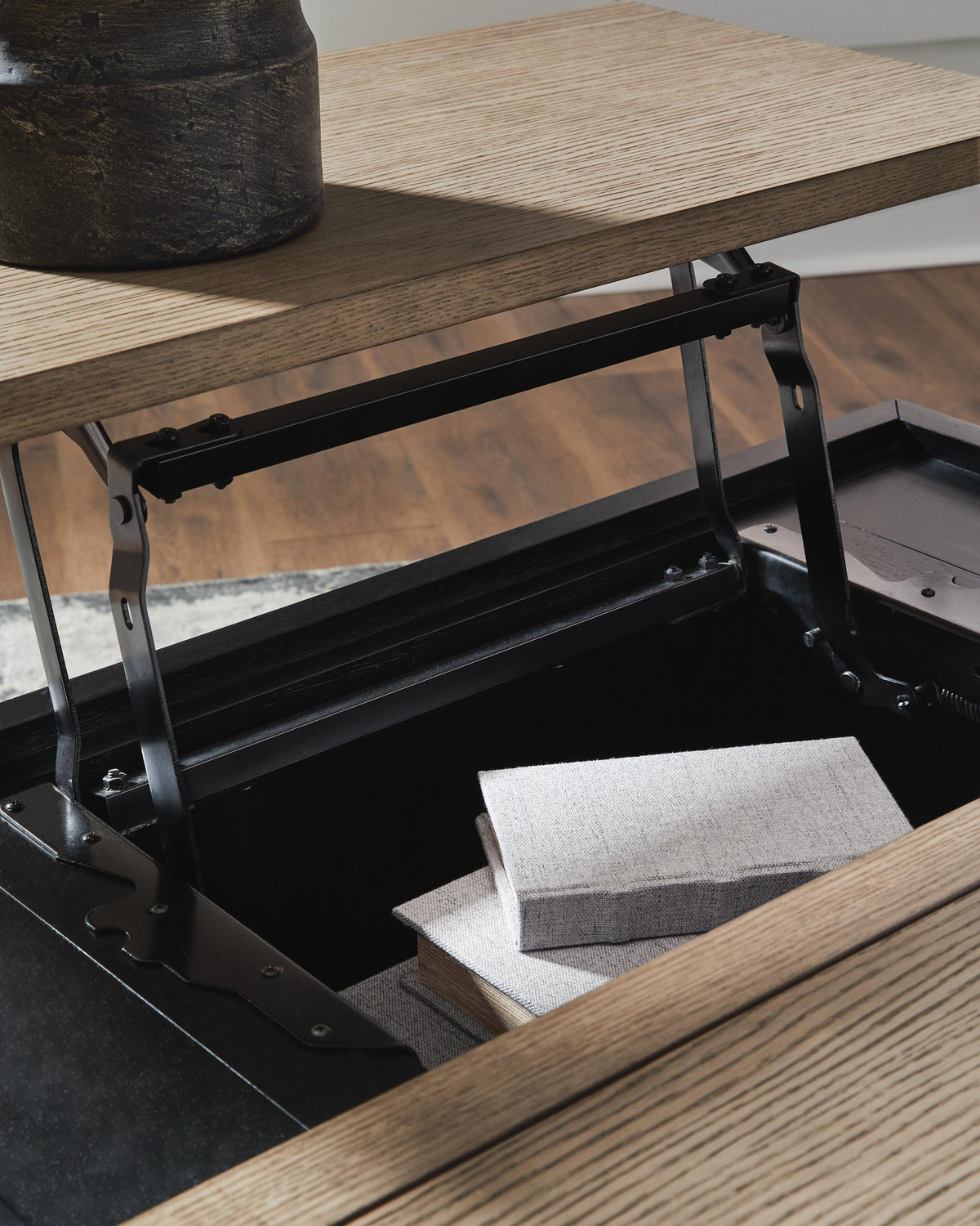 Rylandyn Coffee Tables
