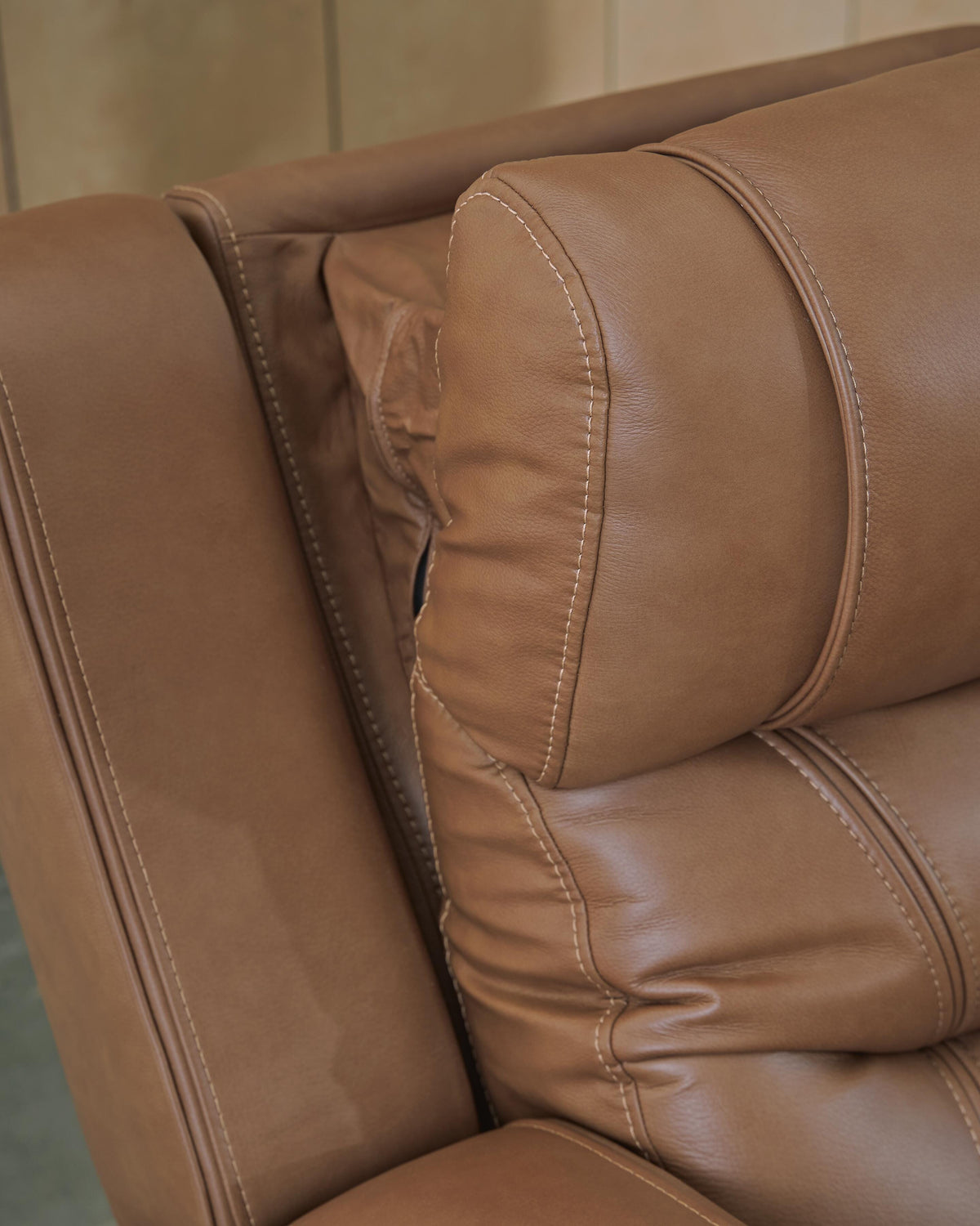 Knightington Power Reclining Sofas