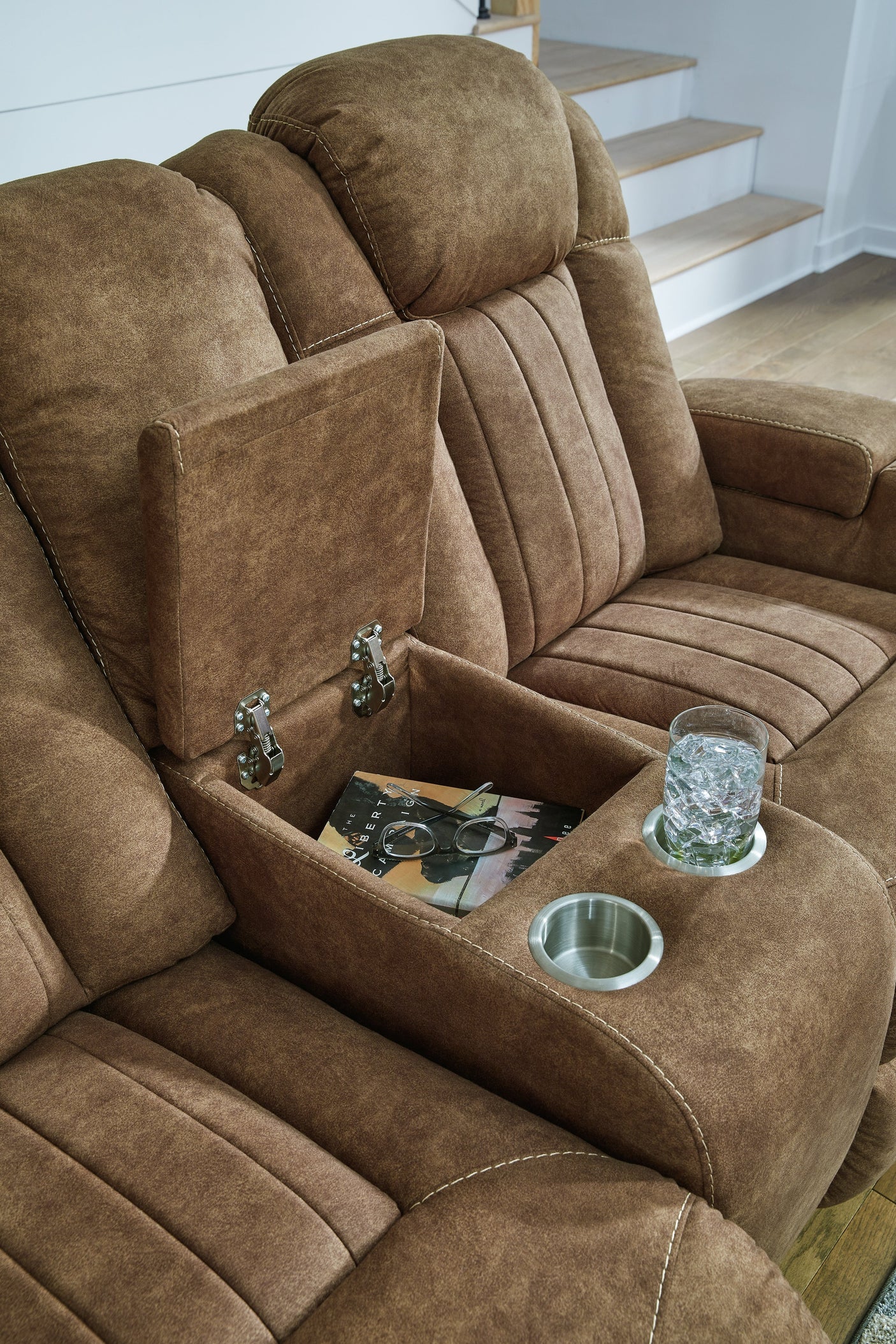Wolfie Loveseat