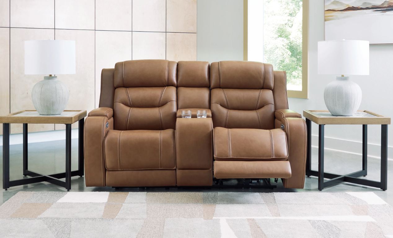 Knightington Loveseat