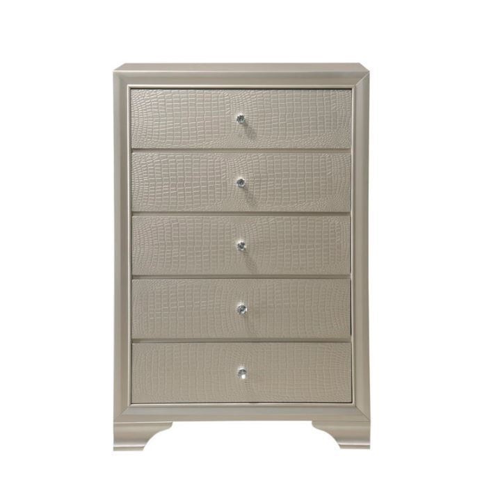 Lyssa Chest