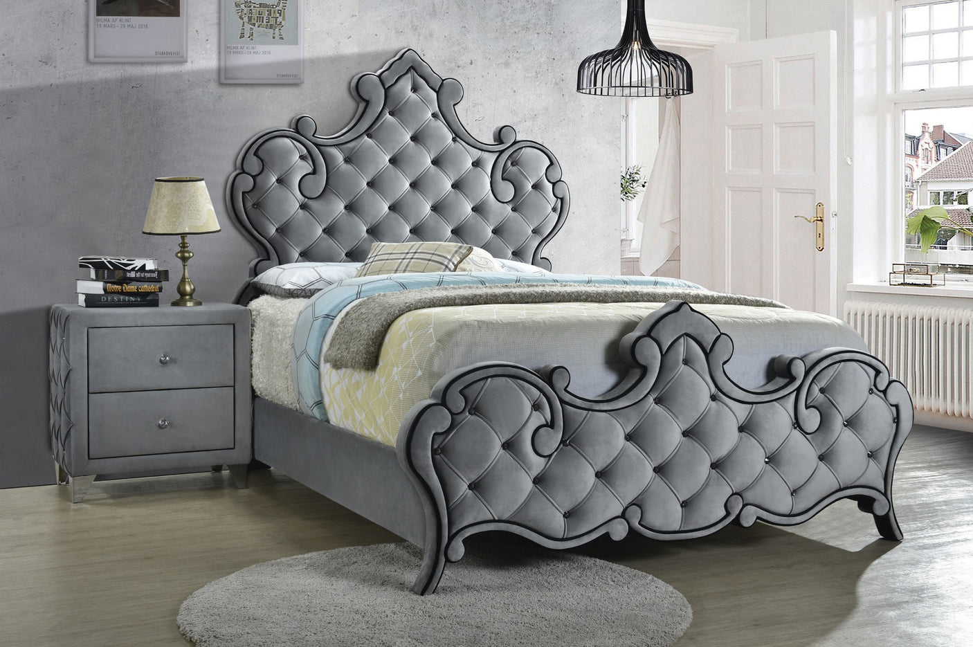 Lavelle King Mansion Bed