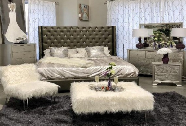 Coralyssa Upholstered Queen Bedroom set