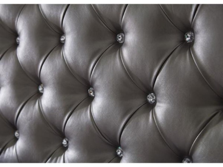Coralayne Upholstered Queen Bedroom set - Katy Furniture