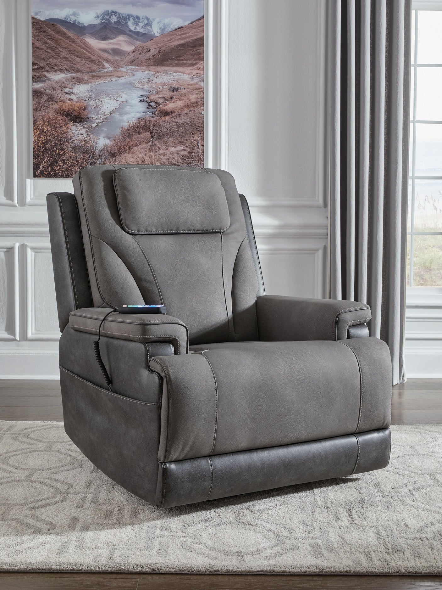 Peaceful Pause Power Lift Recliner