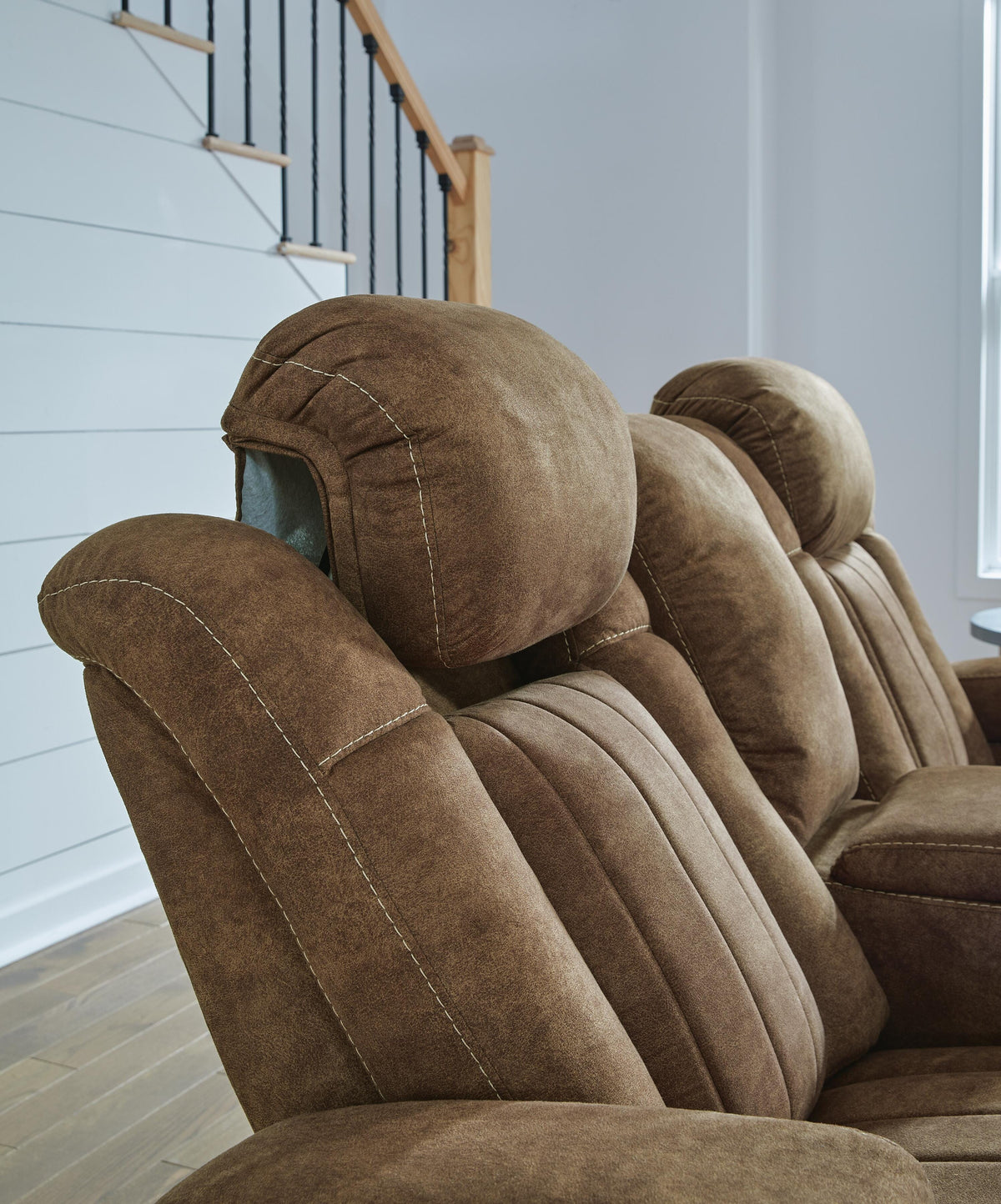 Wolfridge Reclining Loveseats