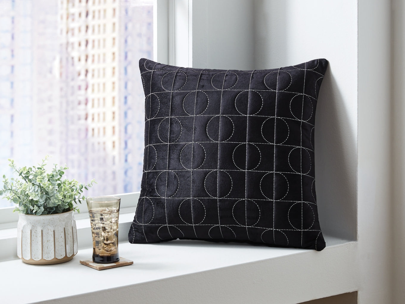 Kydner Pillow