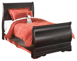 Huey Vineyard Sleigh Bed Bedroom Set