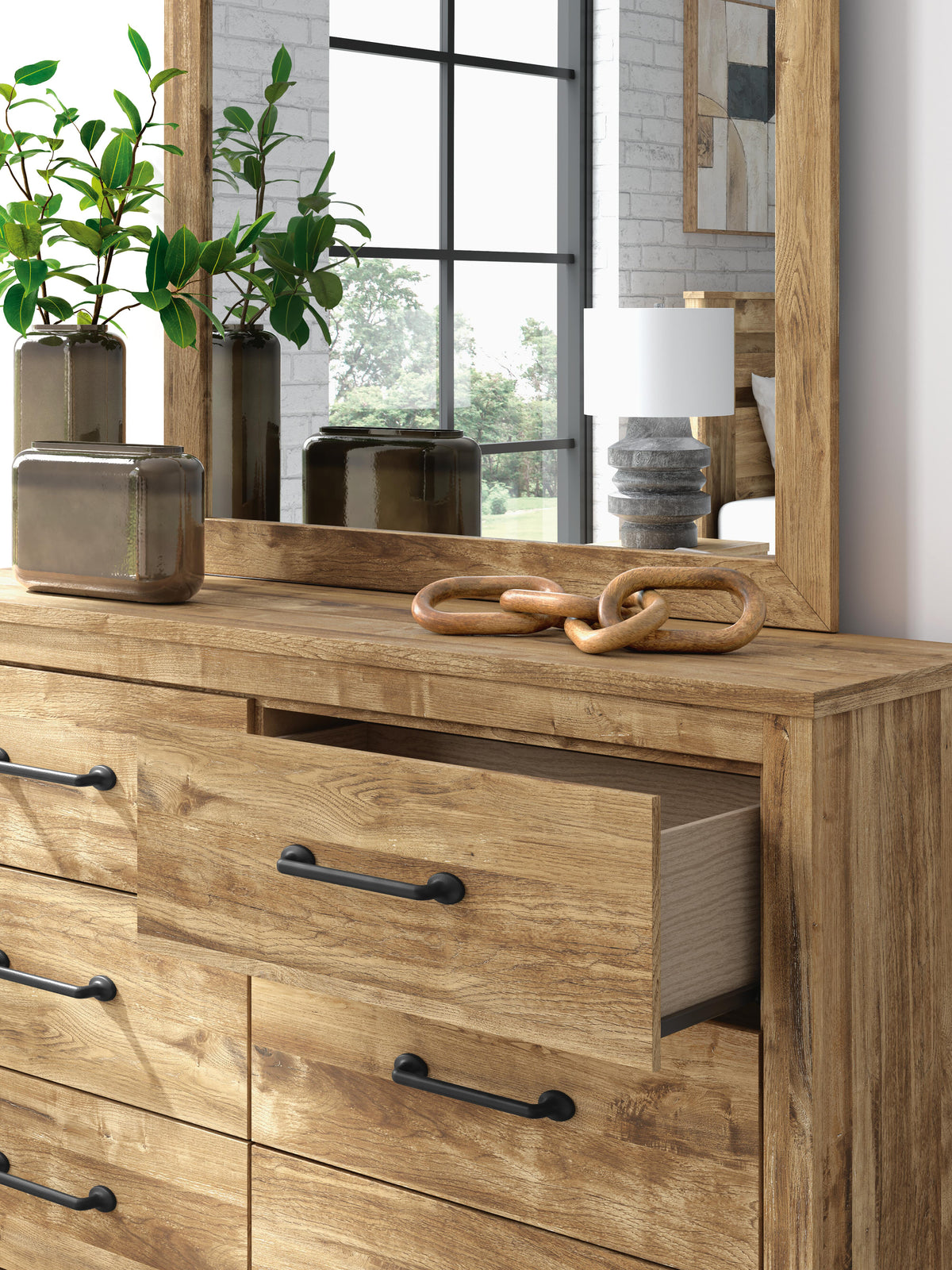 Maystonna Dresser with Mirrors