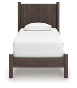 Pamytta Panel Platform Bed Bedroom Set