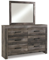 Wynnlow Poster Bed Bedroom Set