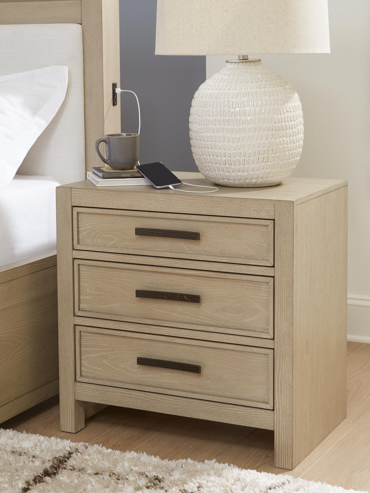 Calmoro Nightstands
