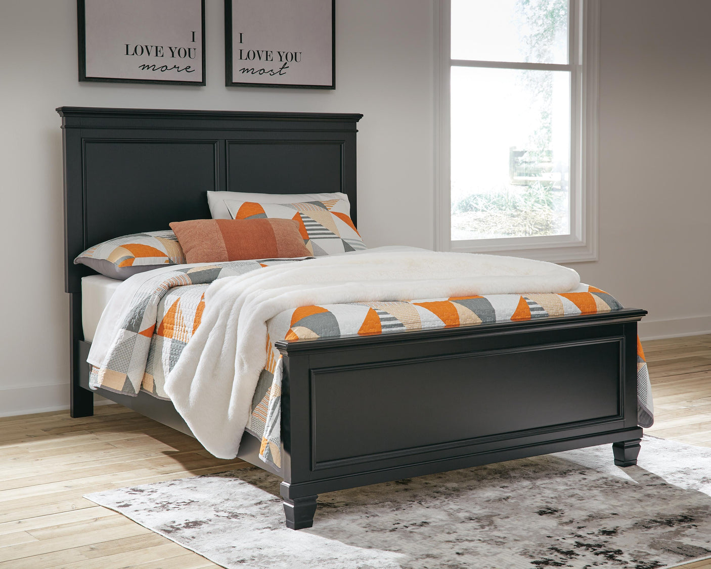 Lanolee Panel Bed