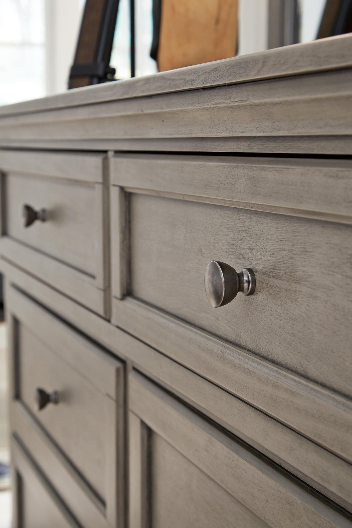 Lettner Dressers