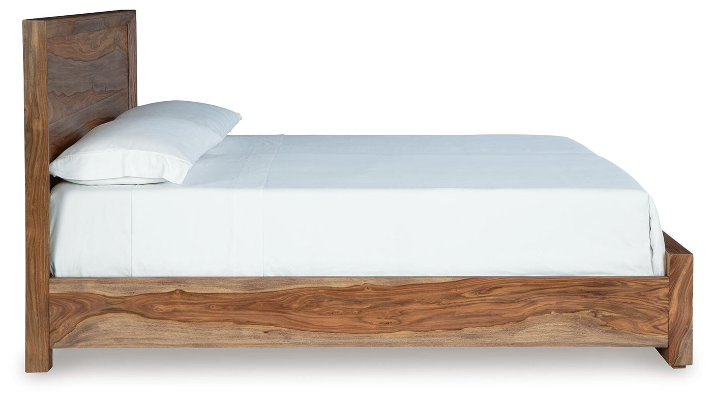 Dressonni Panel Bed Bedroom Set
