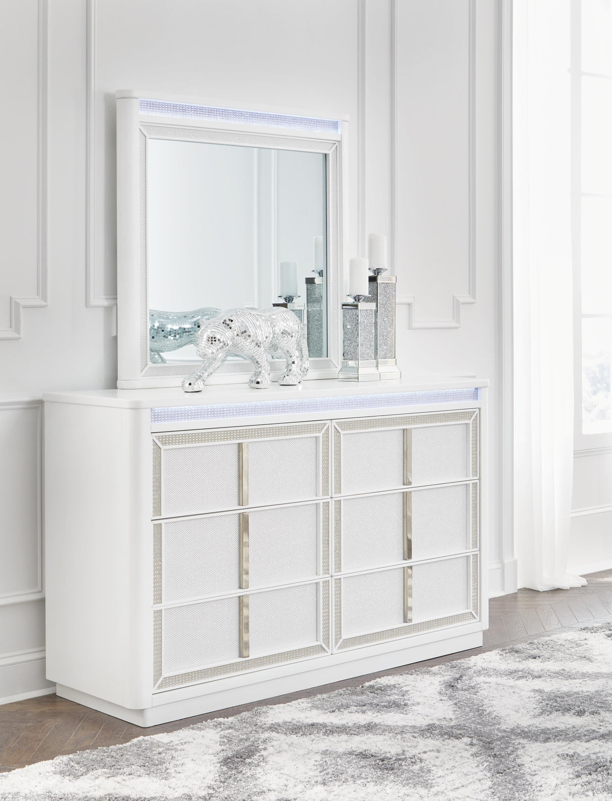 Chalanna Dresser with Mirrors