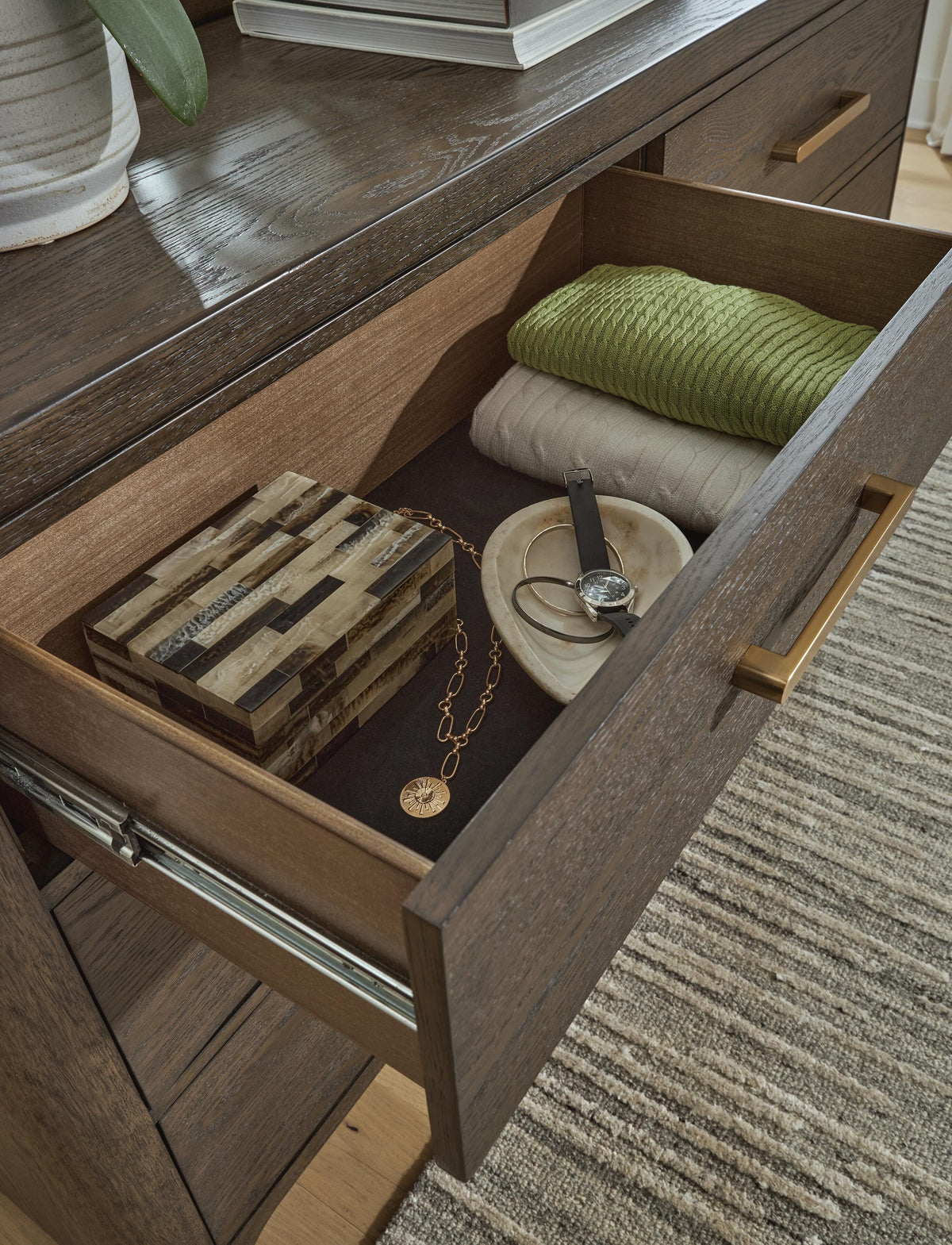 Radkin Dressers