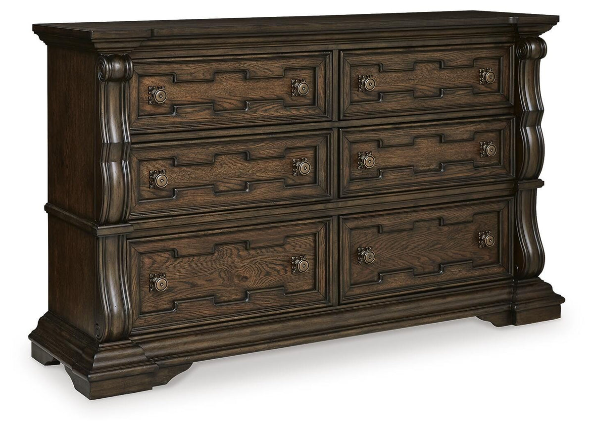 Maylee Dressers