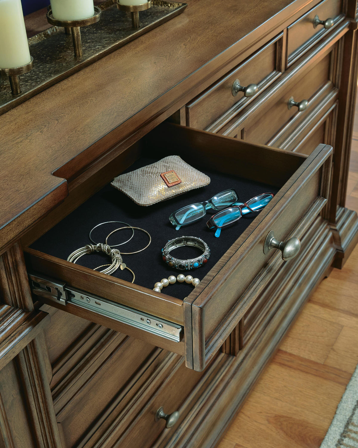 Frantanna Dressers