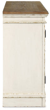 Realyn Dining Room Server