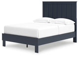 Simmenfort Platform Bed