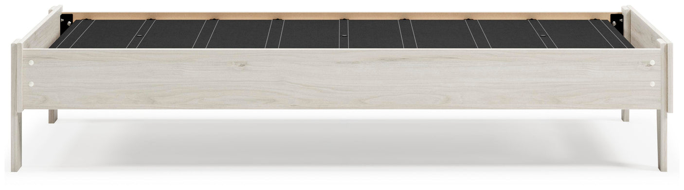 Socalle Platform Bed