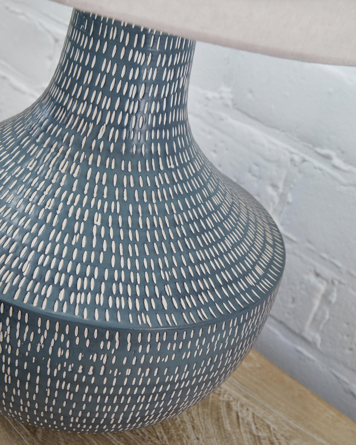 Schylarmont Table Lamps