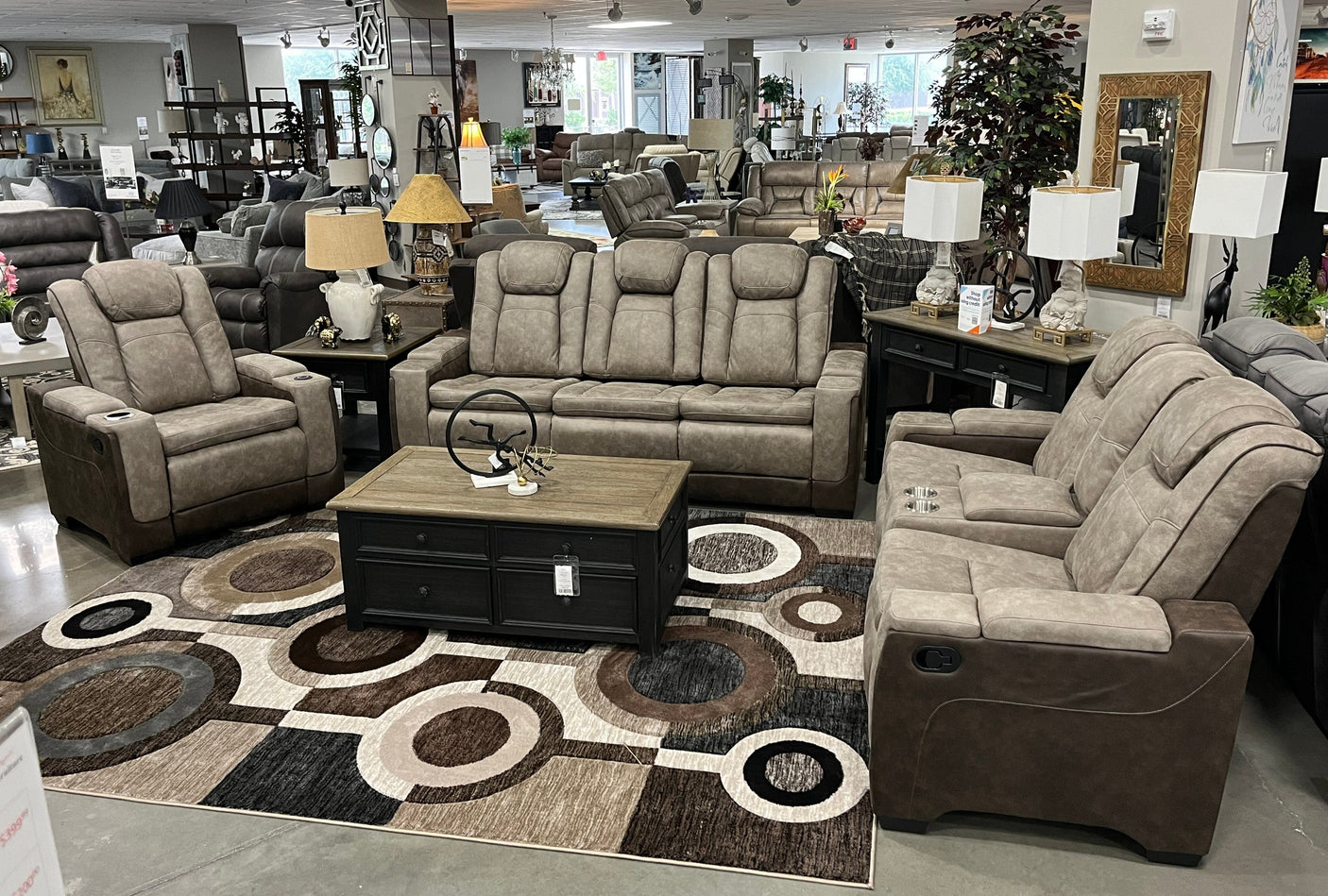 Lantana Sofa & Loveseat