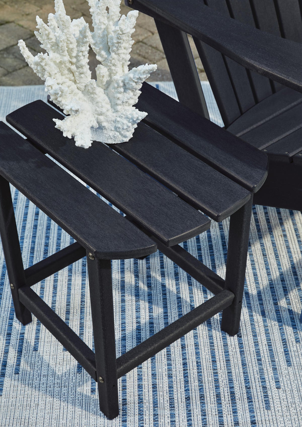 Sundown Outdoor End & Side Table