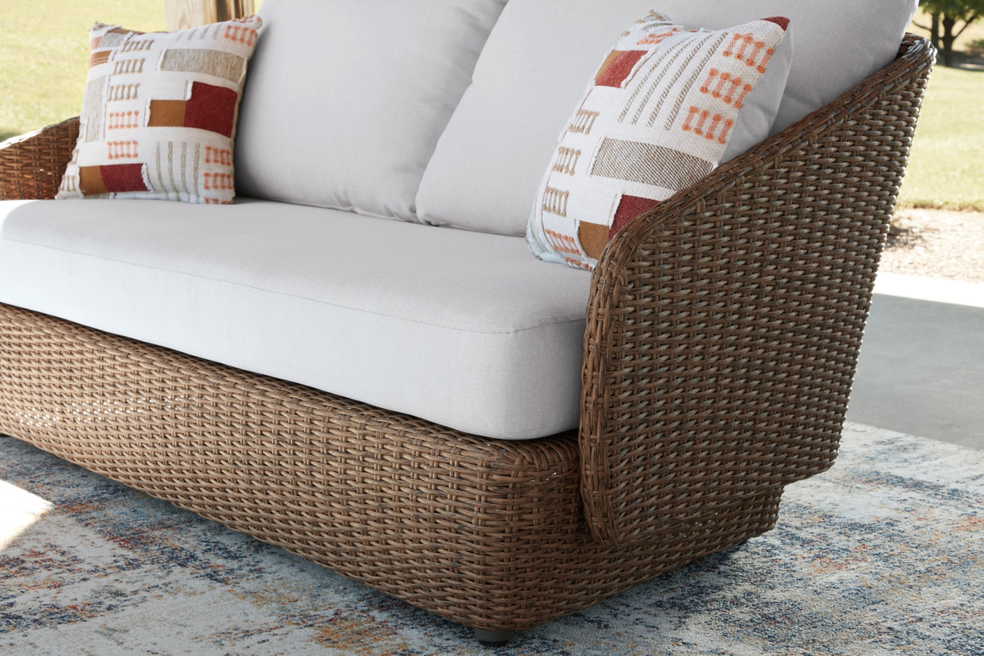 Cardiff Beach Love/ Swivel Chairs Set (3/CN)