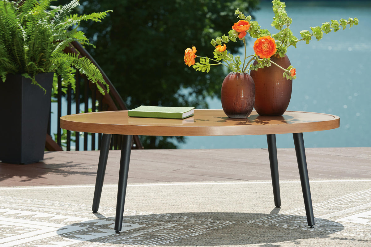 Horizon Outdoor Coffee Table