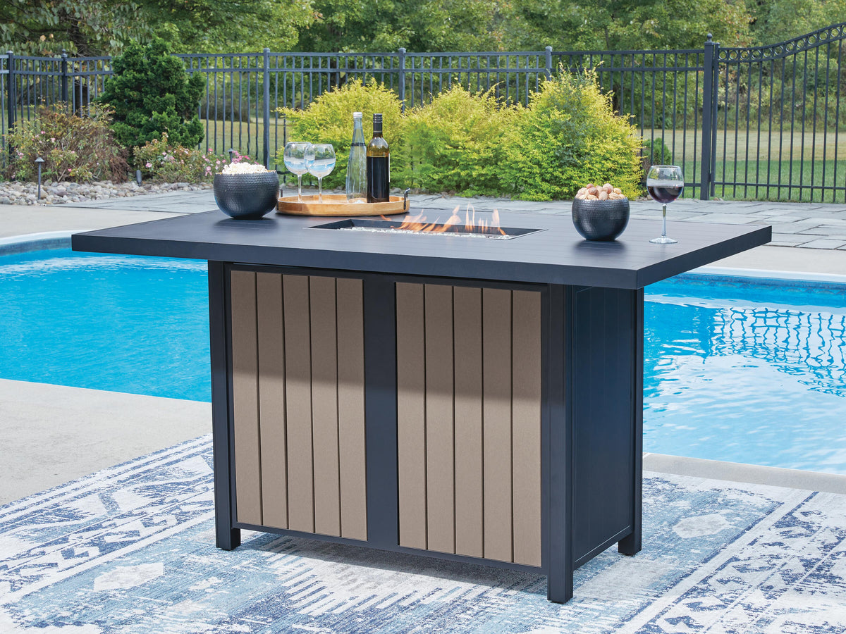 East Outdoor Bar Set