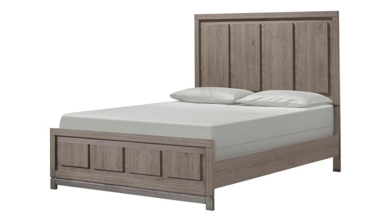 River King Bedroom Set w/ FREE Chest