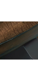 Kraeburn Round Cocktail Table