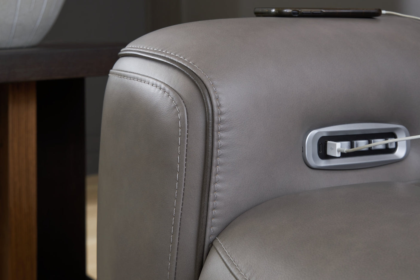 5Z-Relaxation Power Reclining Loveseat/Console/Adjustable Headrest