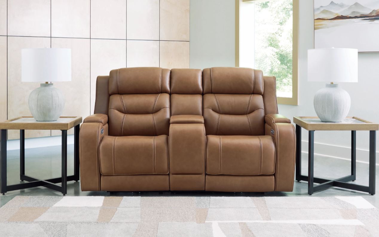 Knightington Loveseat