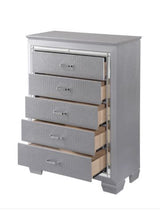 Lillian Chest
