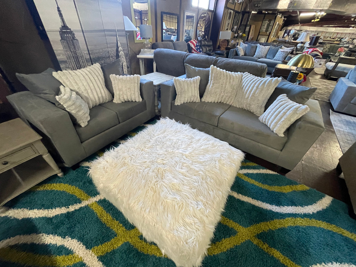 Ryder Sofa & Loveseat