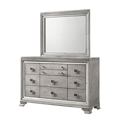 Vail Dresser